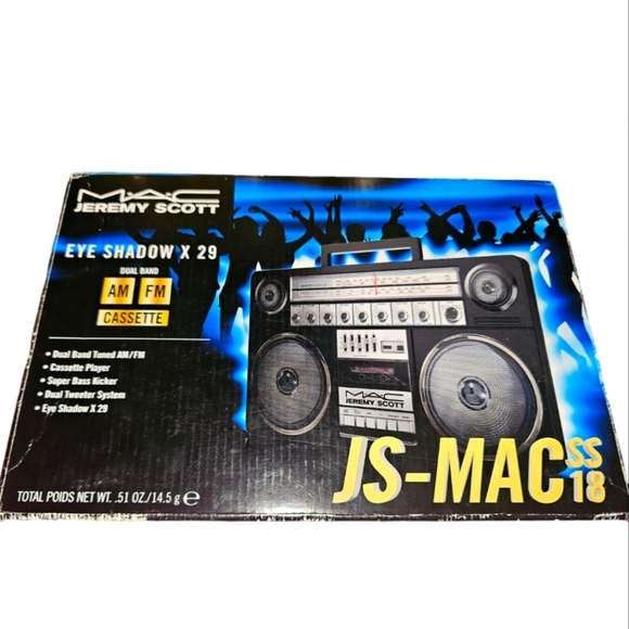 MAC Jeremy Scott Eyeshadow Palette Limited Edition 29 Retro Colors Stere… - Picture 3 of 7